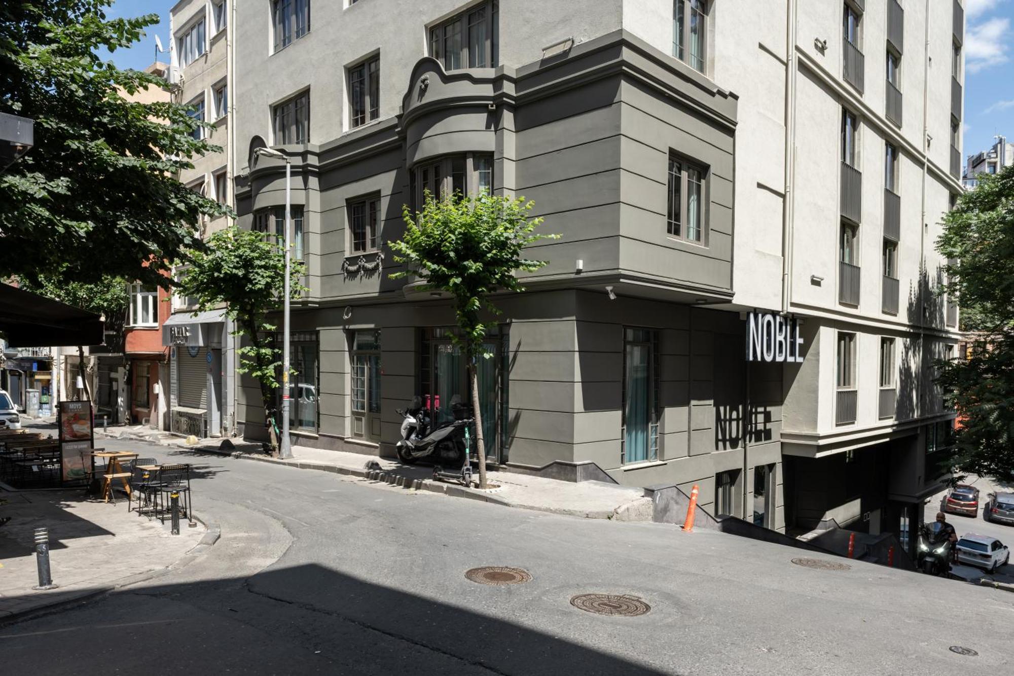 Noble Pangalti Hotel Istanboel